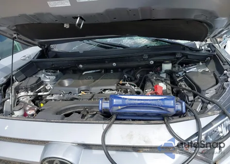 2021 Toyota Rav4 Xle z USA, uszkodzony, nr VIN 2T3P1RFV3MC167877